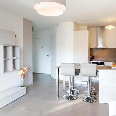 L8 Calm, Panoramic Sea View Withterrace, Parking & Ac Apartment *