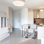 L8 Calm, Panoramic Sea View Withterrace, Parking & Ac Apartmán *